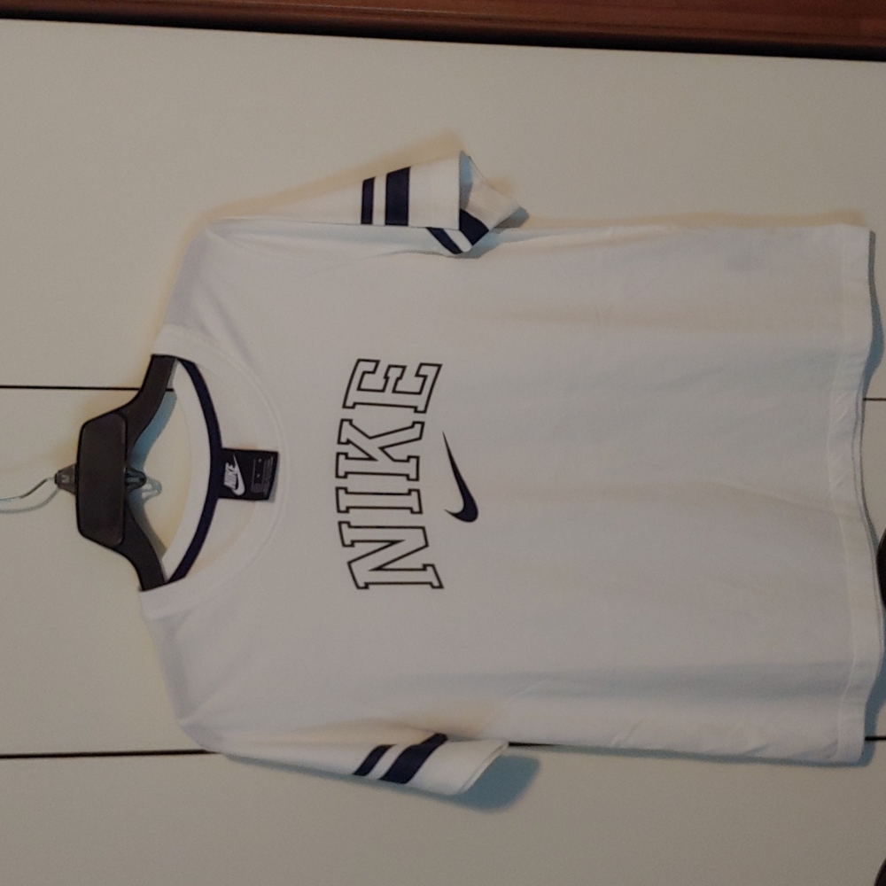 Nike Tshirt.